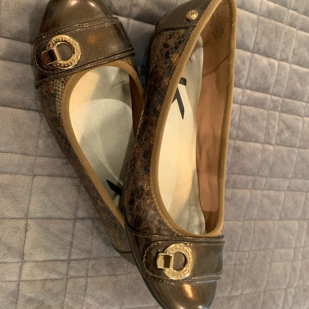 Michael Kors flats